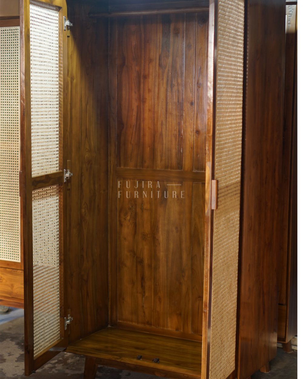 Lemari Retro 2 Pintu Kayu Jati & Rotan untuk baju ada gantungan baju - Image 3