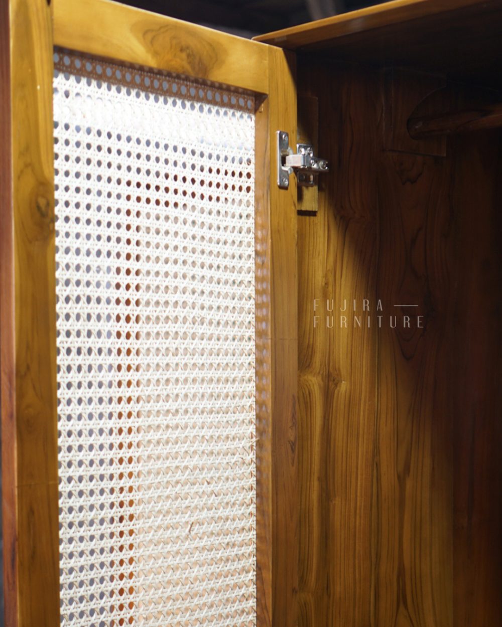 Lemari Retro 2 Pintu Kayu Jati & Rotan untuk baju ada gantungan baju - Image 2
