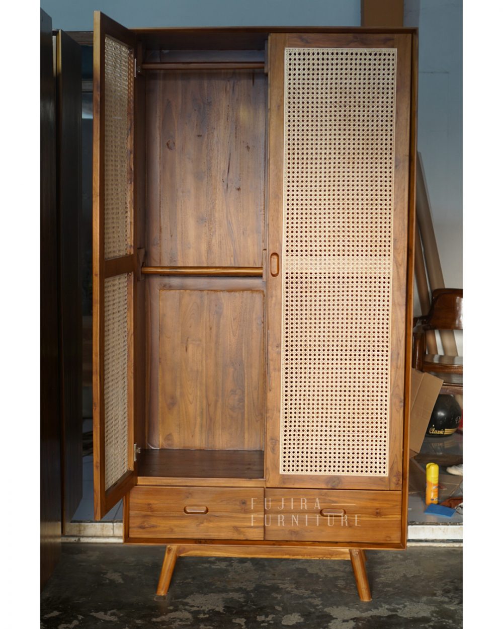 Lemari Retro 2 Pintu Kayu Jati & Rotan – Lemari Klasik Minimalis kayu jati asli - Image 2