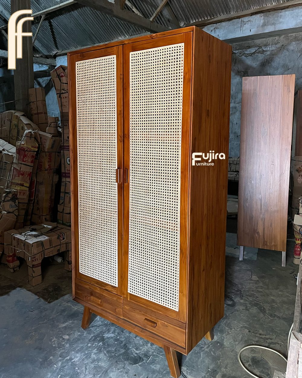 Lemari Retro 2 Pintu Kayu Jati & Rotan – Lemari Klasik Minimalis